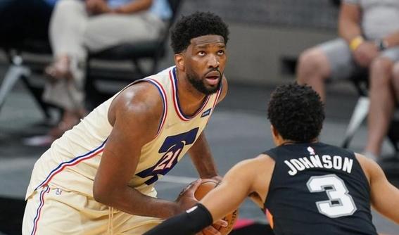 乐鱼登录 -转会期NBA总决赛焦点战，密尔沃基雄鹿远射贴柱，目标明确，赛季目标并未改变的简单介绍
