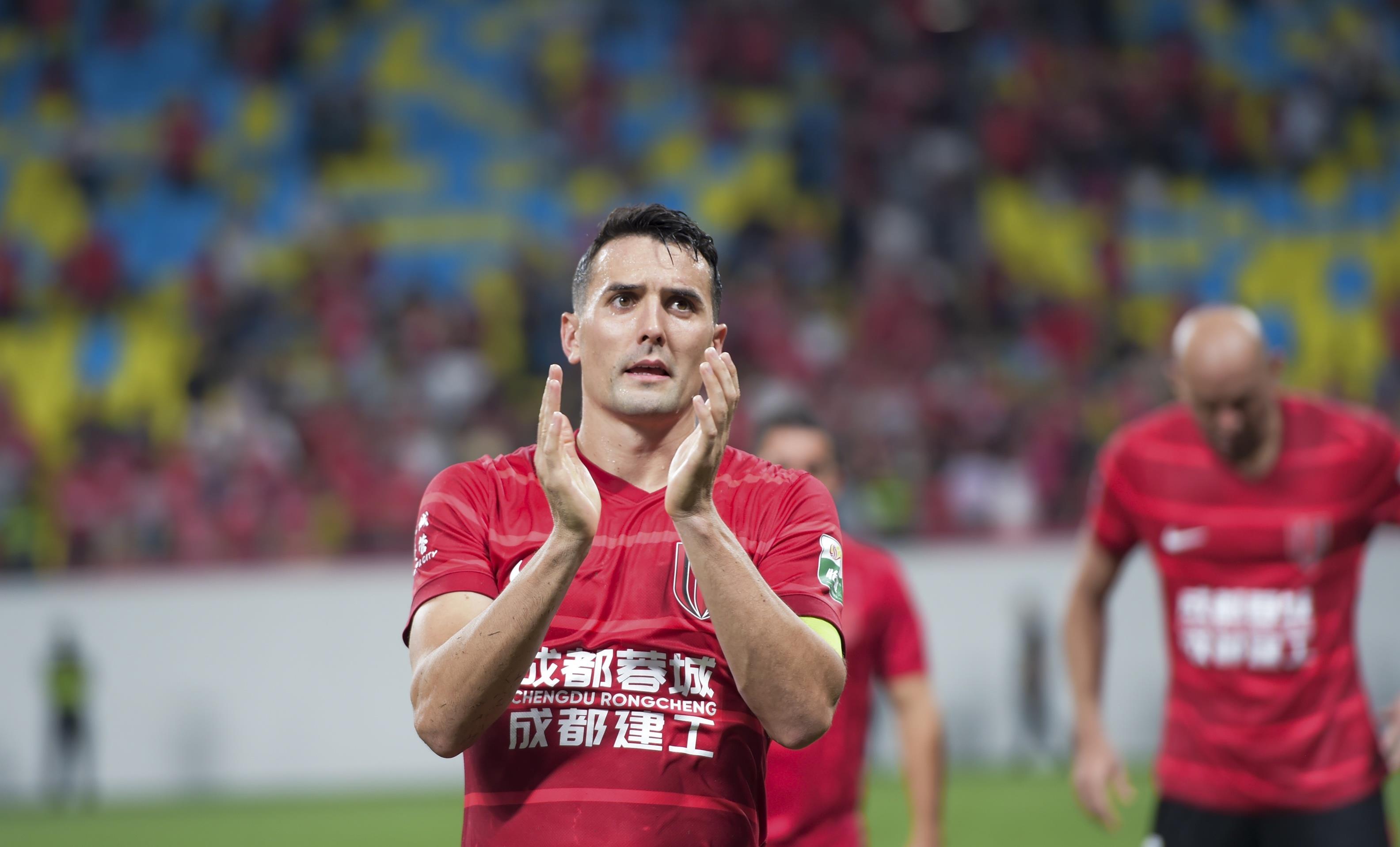 乐鱼体育 -包含国际比赛日成都蓉城调整名单以备亚冠，回应争议环节打磨，目标明确，团队化学反应显著的词条