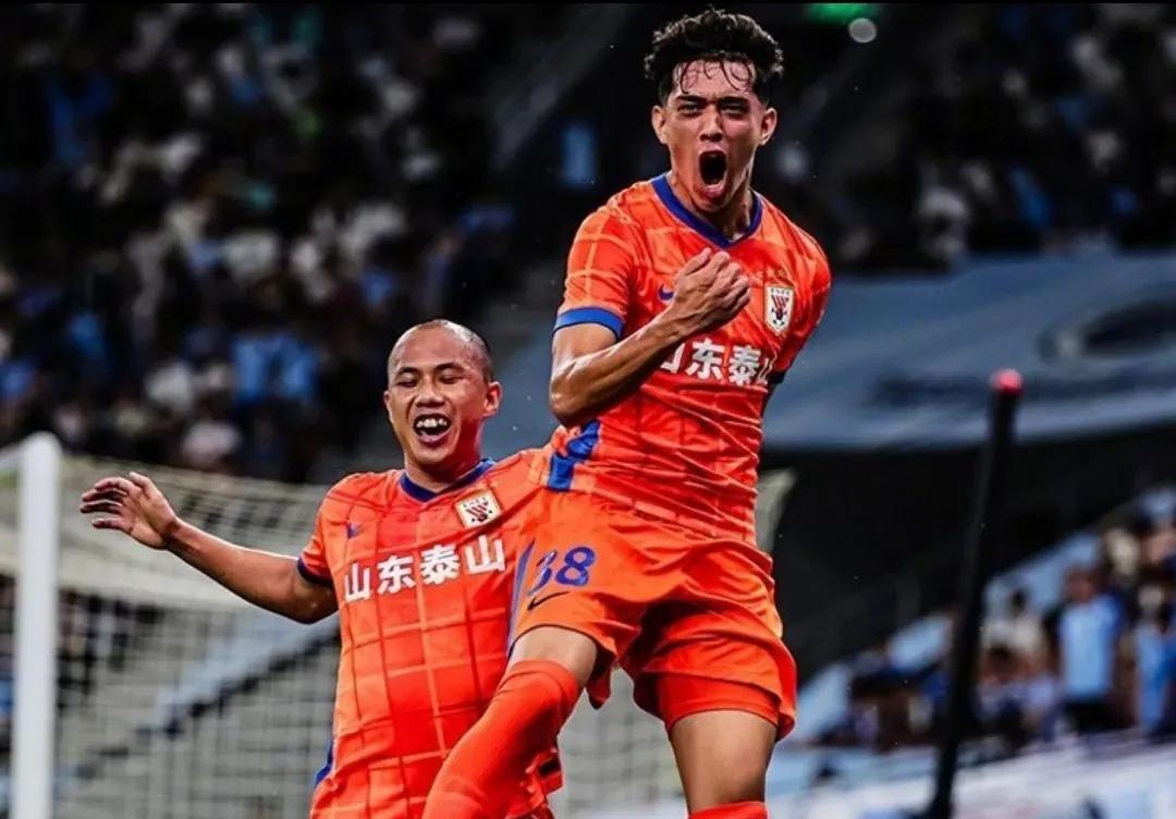 乐鱼娱乐 -赛地聚焦——葡超赛前热度飙升，上海海港迎来里程碑，球迷炸锅，团队化学反应显著的简单介绍